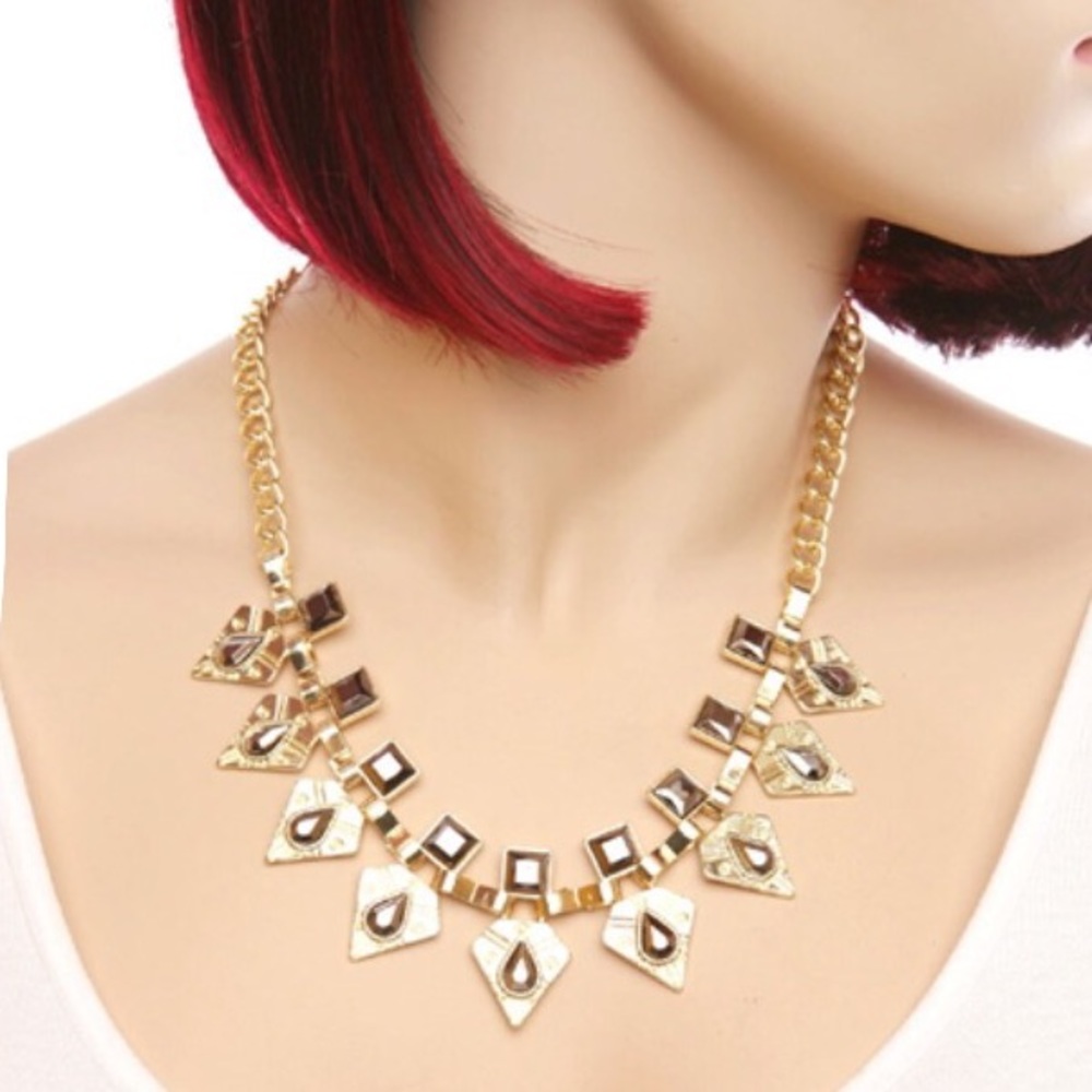 New! 💥 REESE statement necklace & earring set